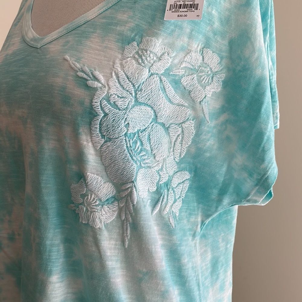 NWT blue white tie-dye shirt with embroidered flowers by Sonoma women’s large